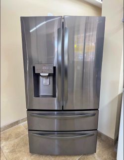 LG 28 Cu. Ft. Smart 4-Door French Door Refrigerator - Black Stainless
