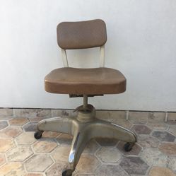 Cole steel original vintage swivel chair