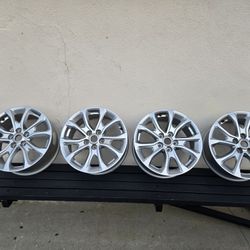 Semi New  Chevy Equinox  Rims 