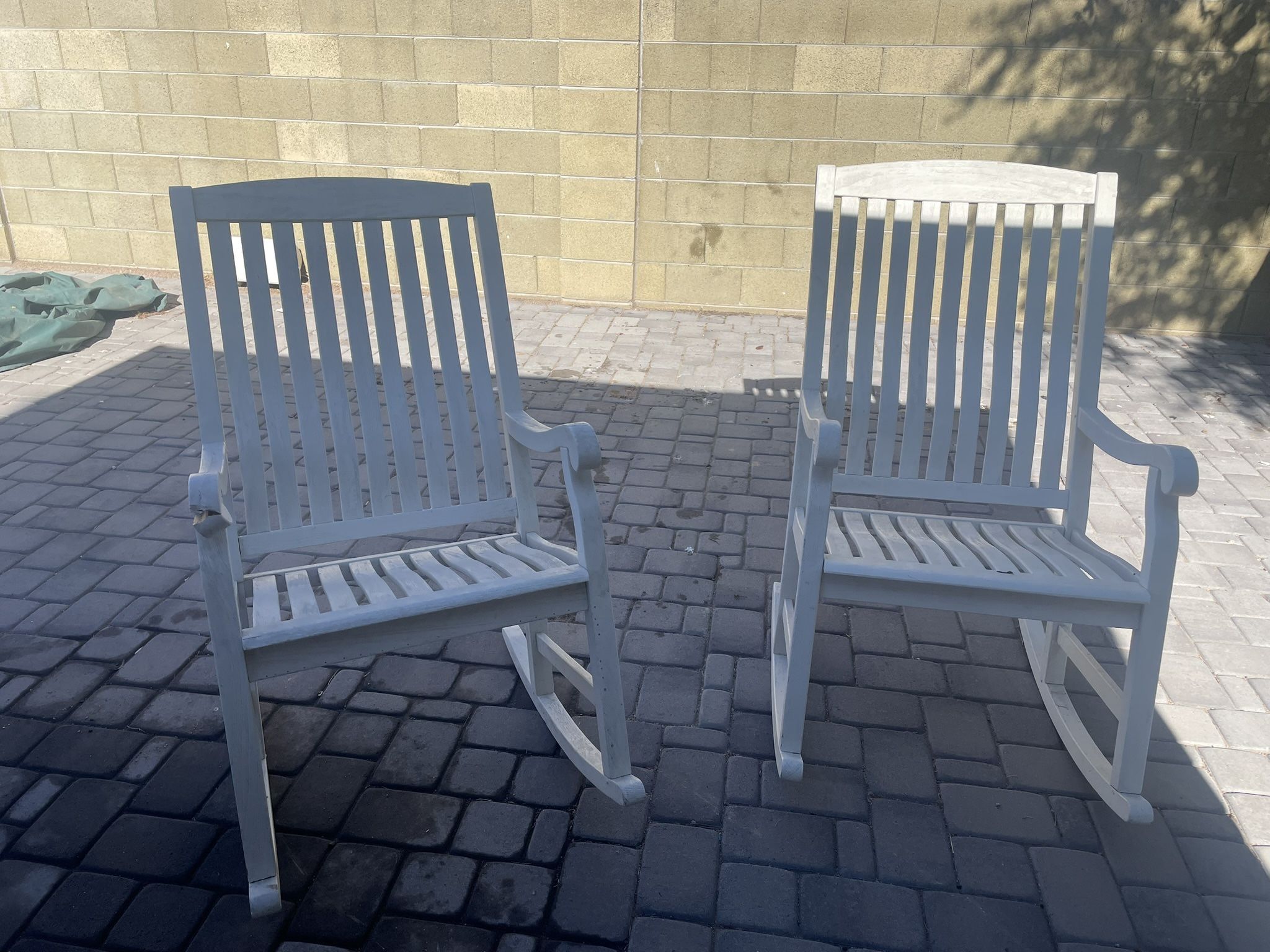 Oversized Rocking Chairs