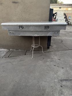 caja de herramientas para troca chica con llave 🔑 tacoma s10 Ranger frontier colorado  Dakota