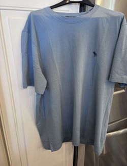 NWT Mens Abercrombie Light Blue T-Shirt XXL