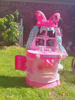 Minnie mouse play kitchen