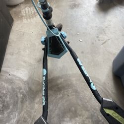 Yvolution Y Fliker Carver C3 Wiggle Scooter 3 Wheel Foldale Swing Scooter -