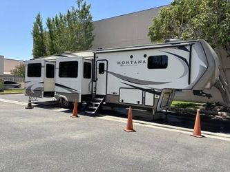 2019 KEYSTONE MONTANA 3700LK