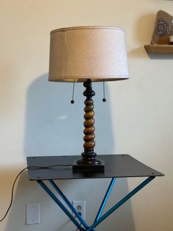 Traditional table lamp with dual pull chain