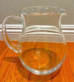 Heavyweight Glass Water Pitcher – 2 Quart