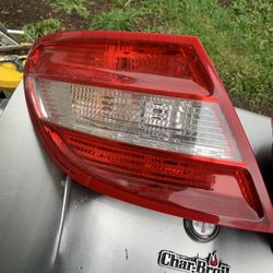 2009 Mercedes C300 Tail Lights