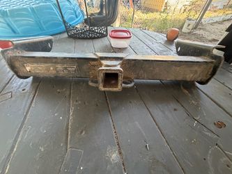 heavy-duty hitch receiver