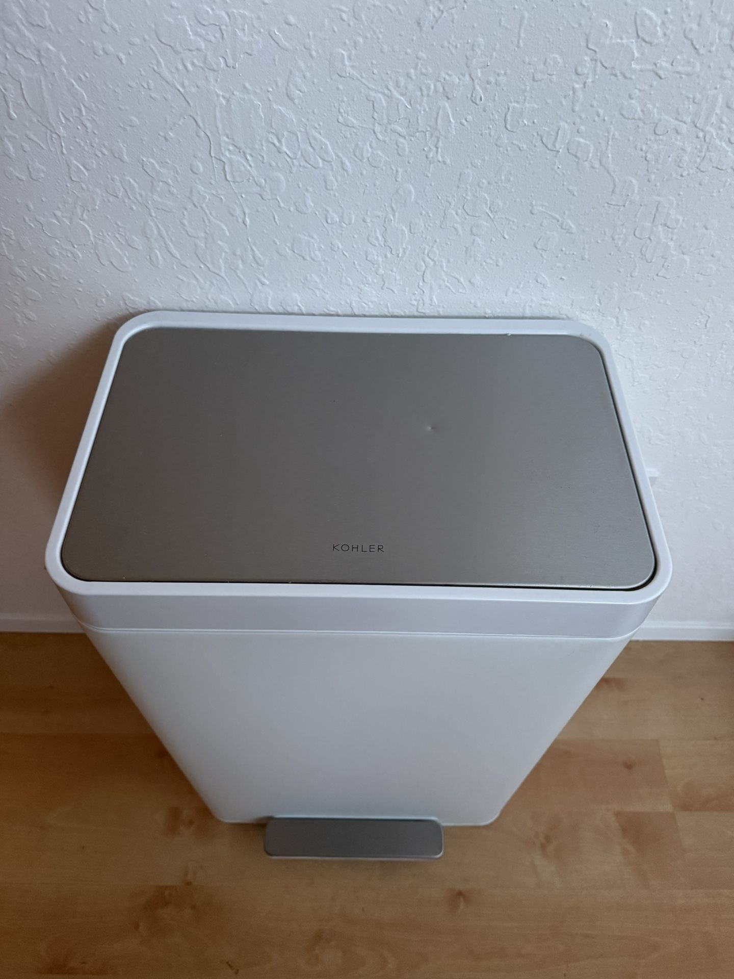 KOHLER Dual Compartment Trash Bin
