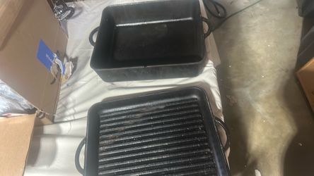 7 piece set of cast iron pot and pans