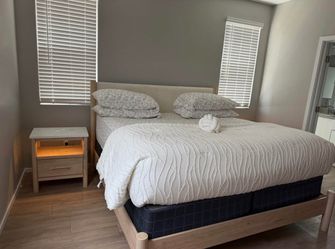 Bed room set including king matteess