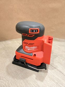 Milwaukee FUEL 18V Sheet Sander