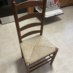 4 EUC Vintage Ladderback Chairs 
