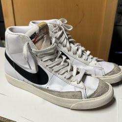 Nike Blazers Size 9 Men