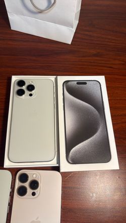 iPhone 15 pro max 256 gb unlocked
