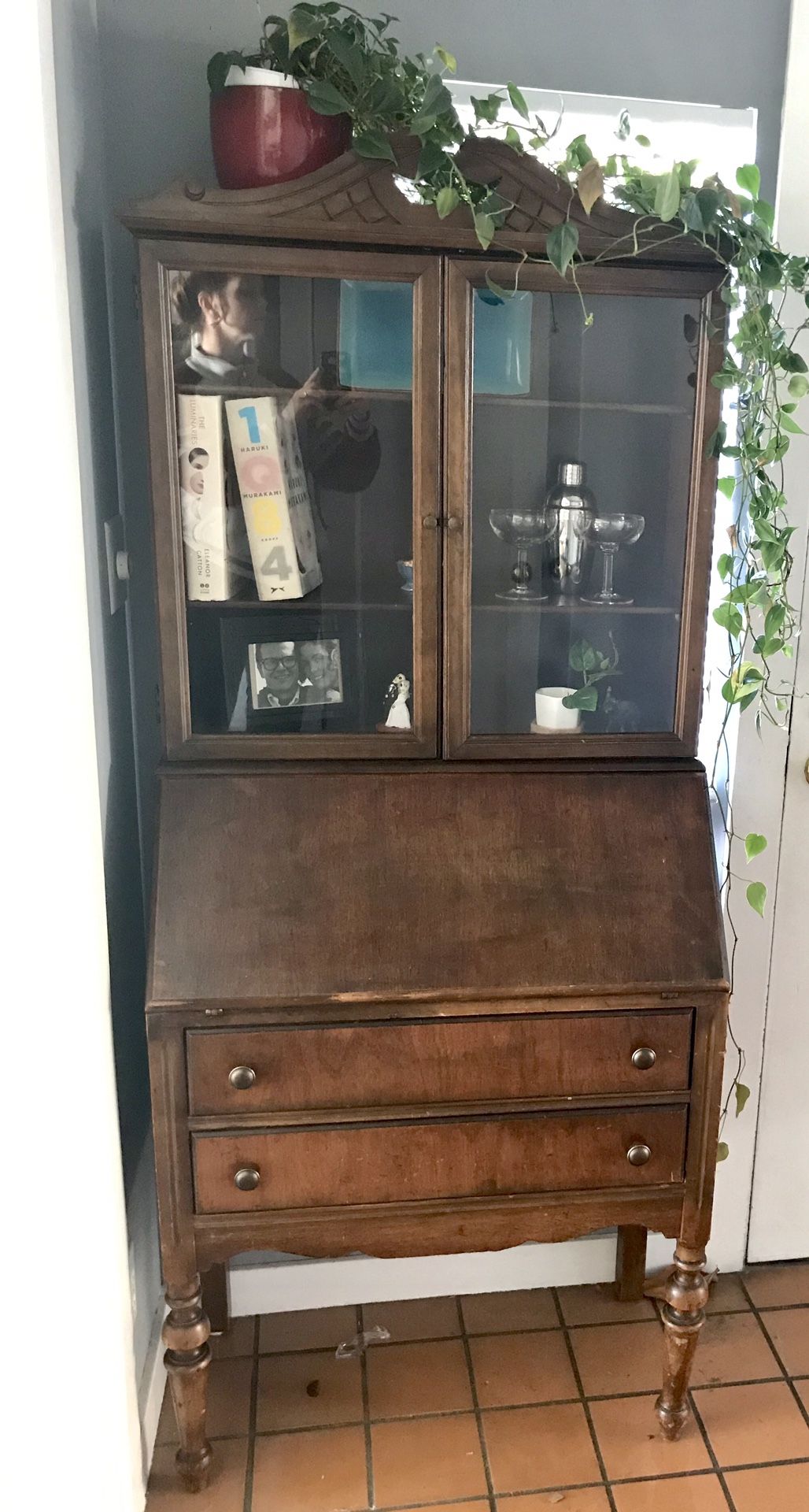 Small hutch, writing desk