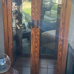 Hutch/Curio Cabinet