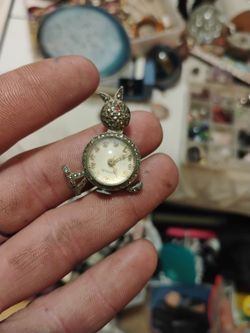 Vintage Vogue Figuratively Rhinestone Lapel Fur Clip Pin