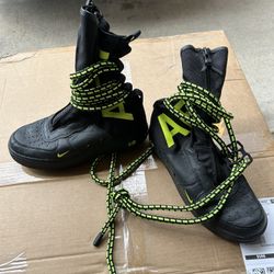 Nike Air Force 1 Size 8.5 Hi Top Winterized Shoes