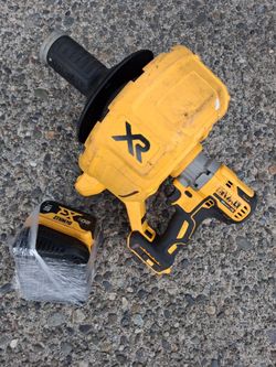 DeWalt DCD200 20volt Max XR brushless drain snake. Excellent condition.5.0bat & Charg. Pick up fremont sea. No low ball offers please. No trades.
