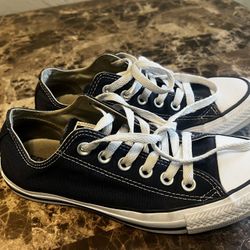 Navy Blue Converse Chuck Taylor | Women’s Size 7.5 | Great Condition