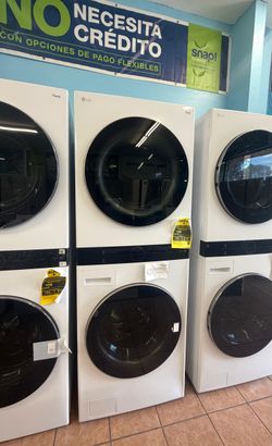  LG WashTower Laundry Center 4.5 Cu.Ft washer and 7.4 Cu.Ft. Gas Dryer WKG101HWA (Allergiene Wash, Sensor Dry)