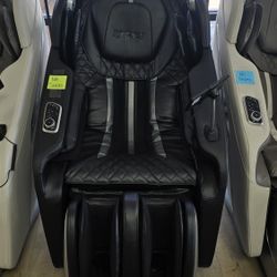 Kyota Kiyomi M698 Zero Gravity 4D Massage Chair 