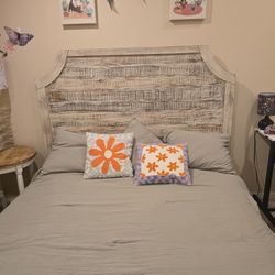 Queen Rustic Whitewash Wooden Bedframe