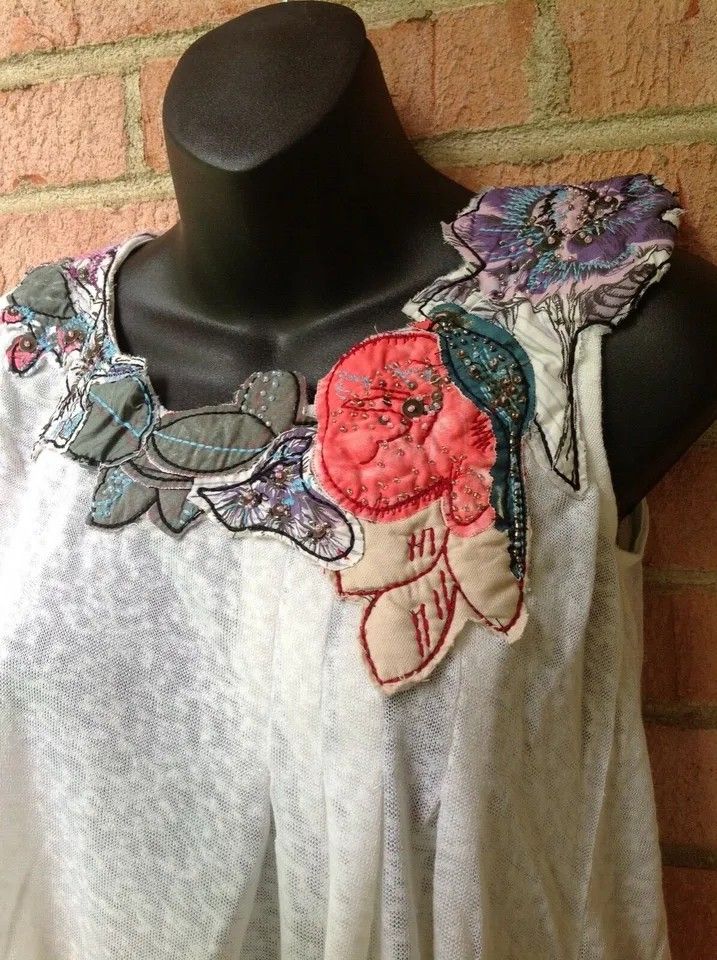 AnthropFloral Quilted Beaded and Embroidered Tunic
/Top Womens Size M Medium 