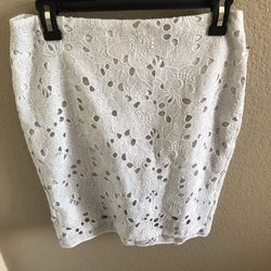 Lace skirt