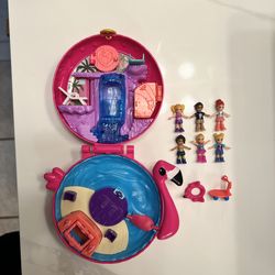 Polly Pocket Pocket World Flamingo Floatie Pool Compact with Adventure Dolls