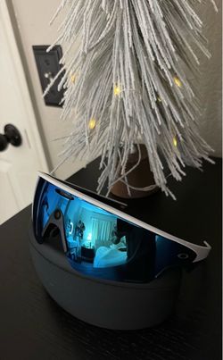 Oakley Shield Sunglasses White Blue Mirror