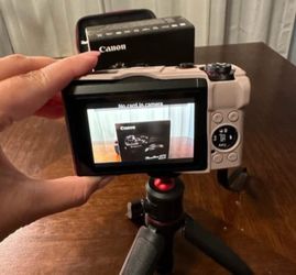 Canon G7X mark iii digital camera