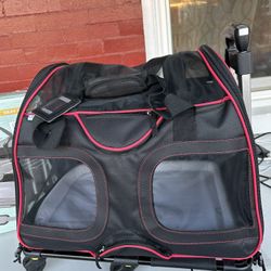 ROLLING PET CARRIER WITH PET BED