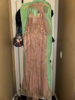 Rose gold size 8