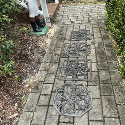 Decorative Set Of Four Black Outdoor Hard Rubber Colonial Williamsburg Garden Stepping Stones Tiles