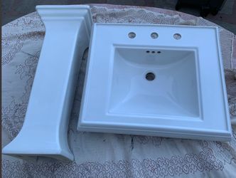 Bathroom Pedestal Sink