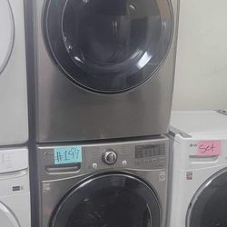 LG WASHER AND GAS DRYER SET