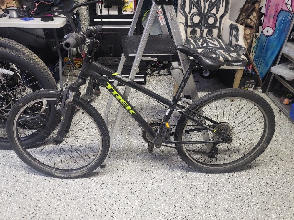 Trek kids mountain bike percaliber