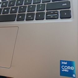 TouchScreen Dell Latitude Laptop Intel Core i5-1145G7 16 GB RAM 512 GB SSD Webcam 1080P LCD Wi-Fi & Bluetooth Wireless Windows 11 Professional 