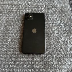 iPhone 11 64GB Unlocked 100% Battery Health 