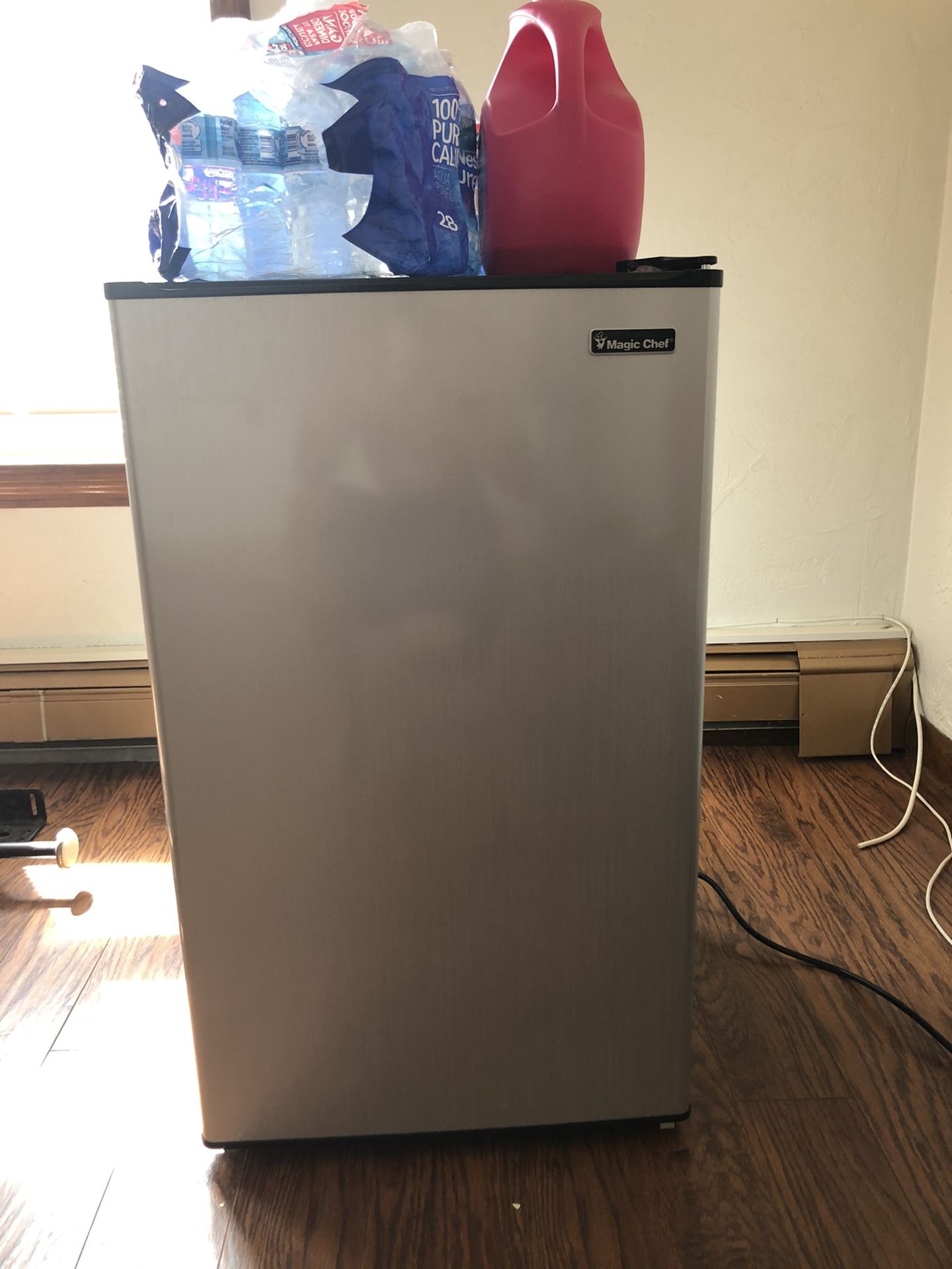 Mini fridge