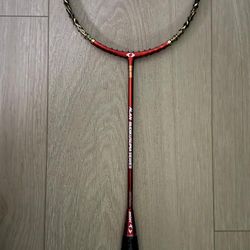 Badminton Racket Alan Budikusuma Series (88-90/3u, stiff),