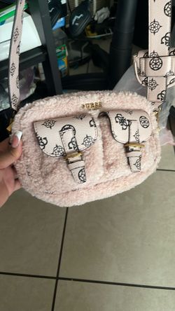Guess purse color pink