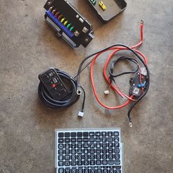 Auxbeam 8 Gang Switch Panel Bluetooth AR-800 RGB APP Control with Backlit Off Toggle Momentary Pulsed Auxiliary Switch Panel for Truck SUV ATV UTV RV 