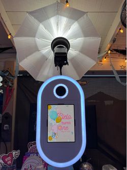 $500 3 H R  Photo Booth