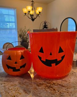 Holloween buckets
