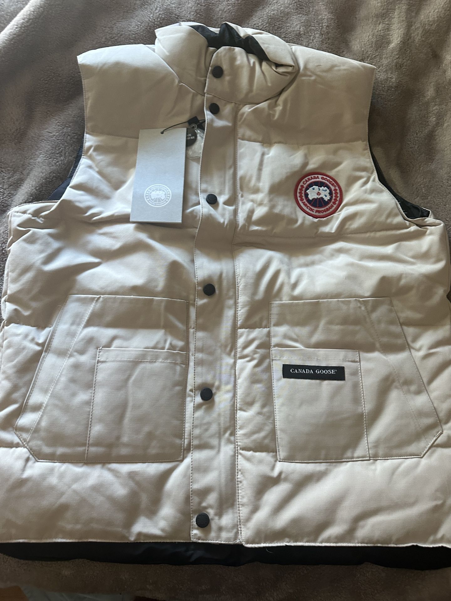 CANADA GOOSE PARKA NEW