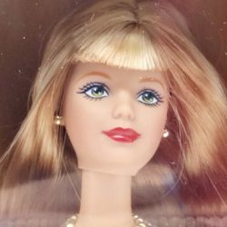 Golden Allure Barbie Doll Special Edition 1999 Mattel 22961
